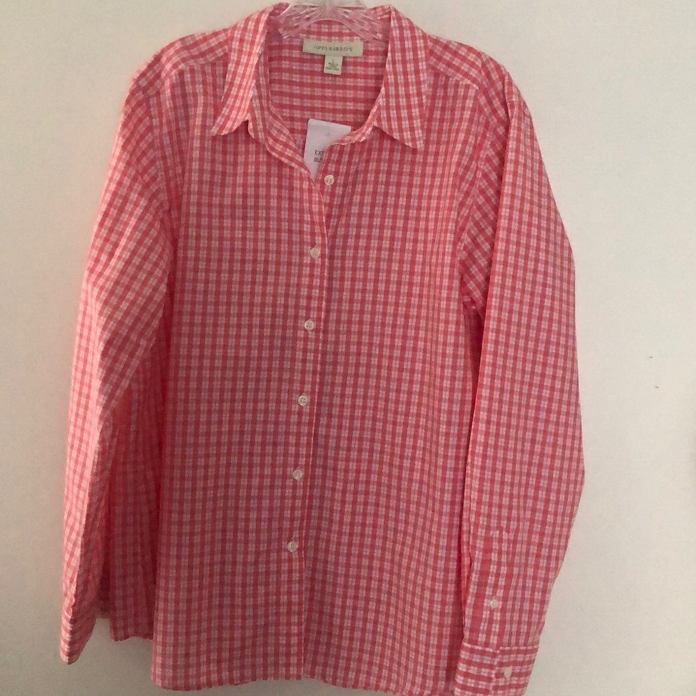 NEW Appleseed’s Button Down Shirt